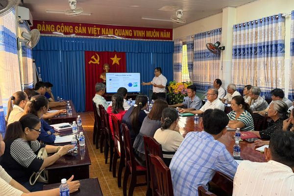 Tập huấn Ứng dụng AI trong công tác tuyên truyền cho cán bộ thuộc Ban Công tác Mặt trận, xã Tiểu Cần